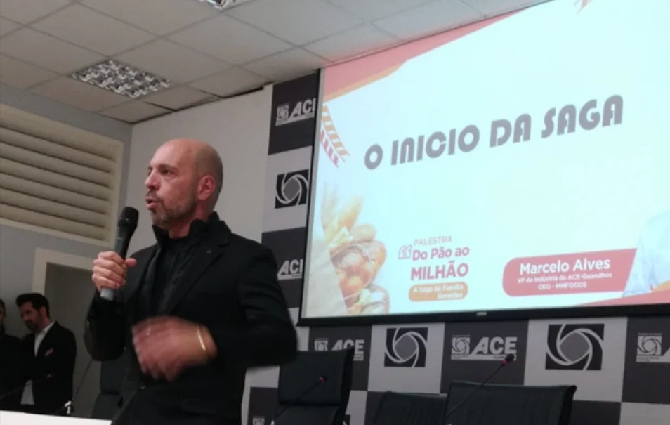 Em palestra promovida pela ACE Guarulhos, Marcelo Alves compartilhou sua trajetória desde a infância e os desafios financeiros da família até a criação e expansão da MM Foods